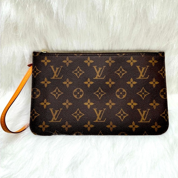 Handbags - 🔥 SOLD#358NP Neverfull GM Pouch